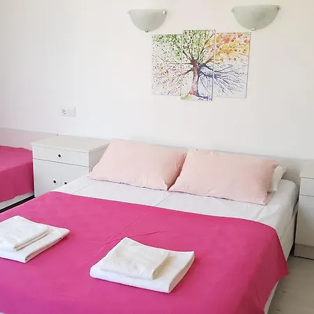Ayvalik Pansiyon Bed & Breakfast *