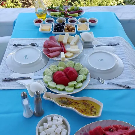 Ayvalik Pansiyon Ayvalı